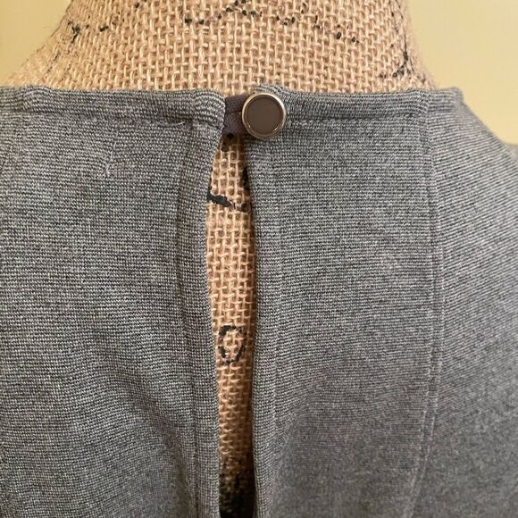 Monteau Grey Sleeveless Dress - Picture 4 of 7